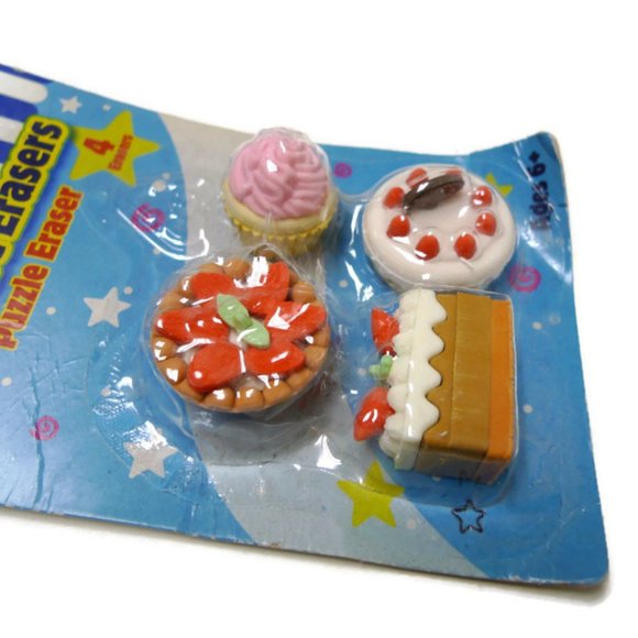 Just For Laughs Japanese pastry erasers - Picture 2 of 3